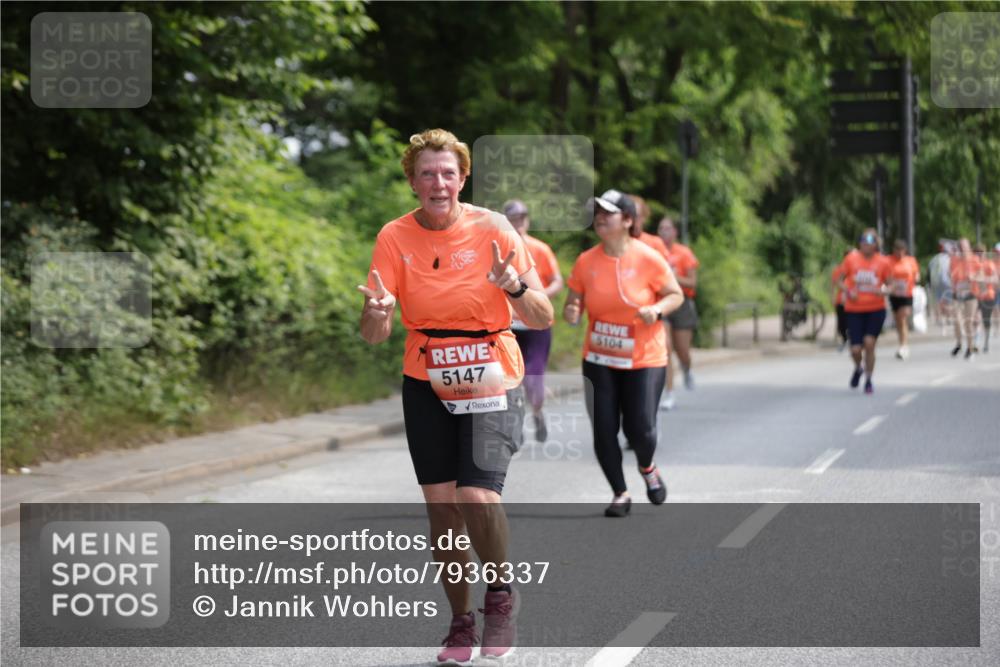 15.06.2025 - REWE Women's Run Jannik Wohlers http://msf.ph/oto/7936337 15.06.2025 10:13:23 Laufen 5147, 5104 meine-sportfotos.de