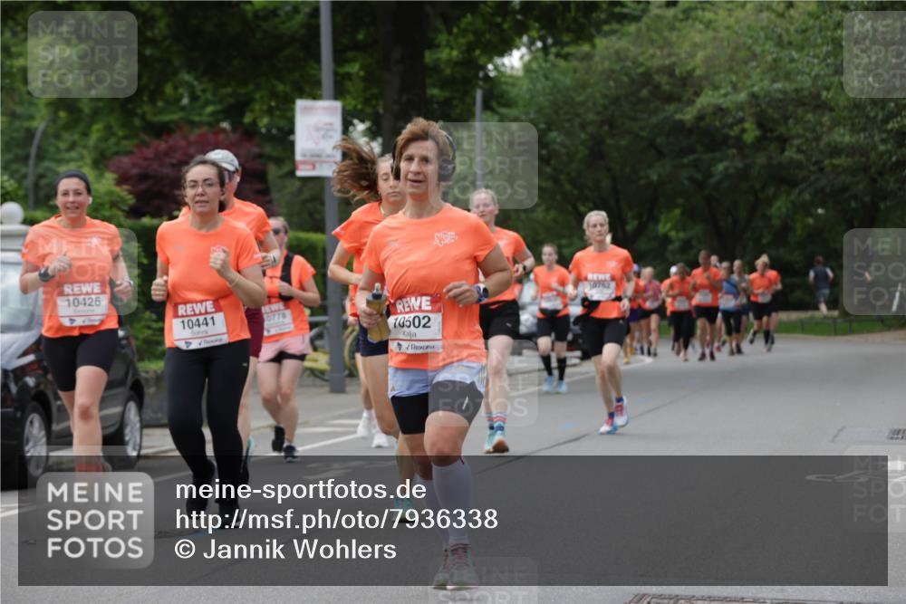 15.06.2025 - REWE Women's Run Jannik Wohlers http://msf.ph/oto/7936338 15.06.2025 08:26:30 Laufen 10426, 10441, 0778, 10502, 10762 meine-sportfotos.de