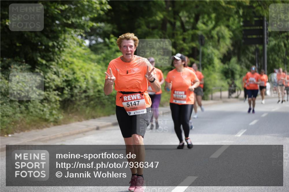 15.06.2025 - REWE Women's Run Jannik Wohlers http://msf.ph/oto/7936347 15.06.2025 10:13:23 Laufen 5147, 5104 meine-sportfotos.de