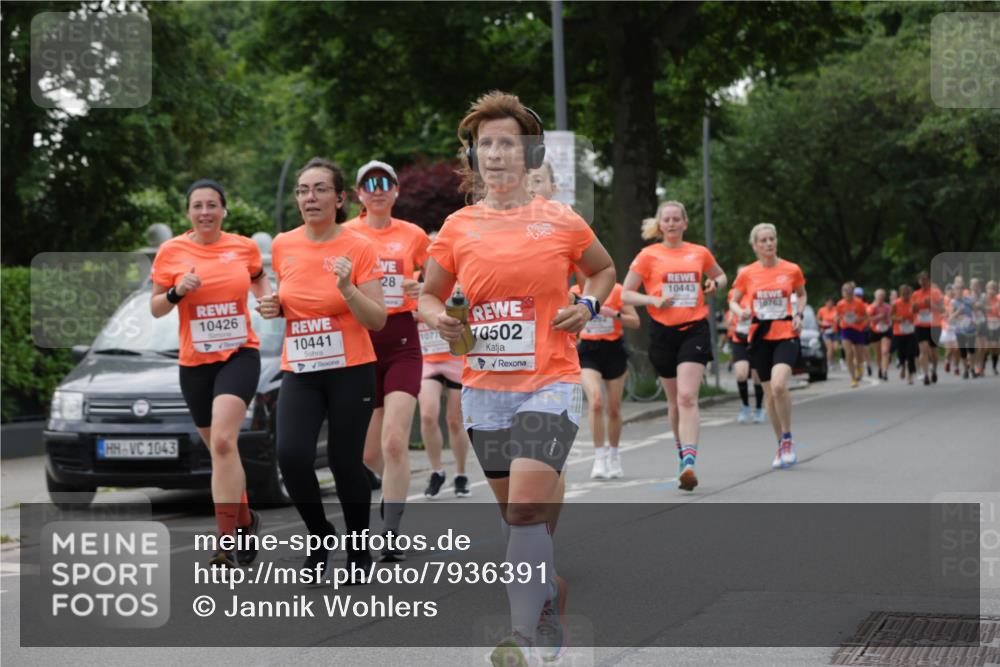 15.06.2025 - REWE Women's Run Jannik Wohlers http://msf.ph/oto/7936391 15.06.2025 08:26:30 Laufen 1043, 10426, 10441, 28, 10502, 10443, 10762 meine-sportfotos.de