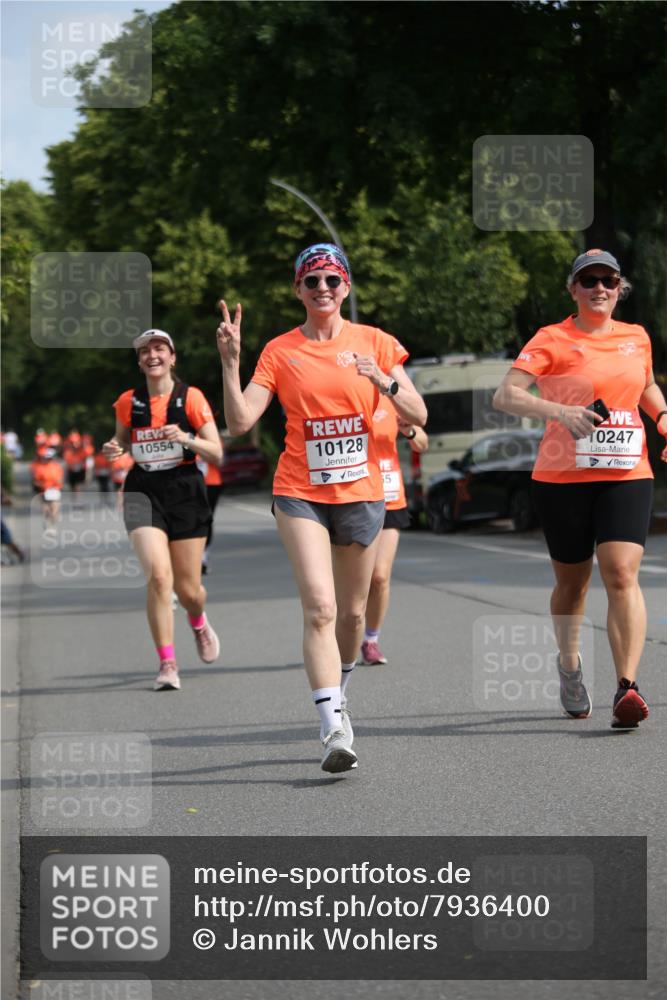 15.06.2025 - REWE Women's Run Jannik Wohlers http://msf.ph/oto/7936400 15.06.2025 09:54:17 Laufen 10554, 10128, 65, 0247 meine-sportfotos.de