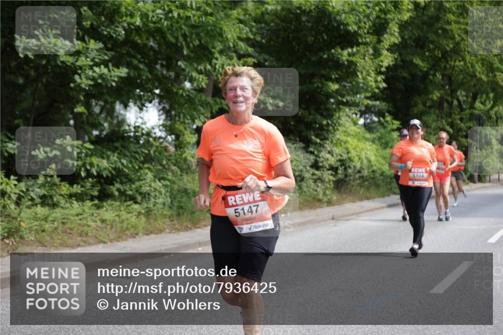 15.06.2025 - REWE Women's Run Jannik Wohlers http://msf.ph/oto/7936425 15.06.2025 10:13:24 Laufen 5147, 5104 meine-sportfotos.de