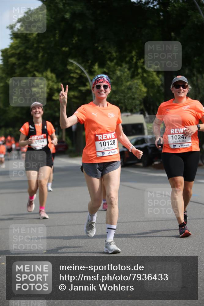 15.06.2025 - REWE Women's Run Jannik Wohlers http://msf.ph/oto/7936433 15.06.2025 09:54:17 Laufen 0554, 10128, 10247 meine-sportfotos.de