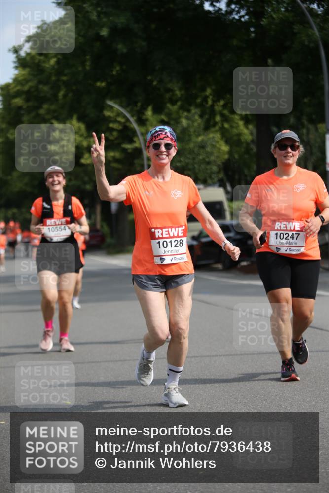 15.06.2025 - REWE Women's Run Jannik Wohlers http://msf.ph/oto/7936438 15.06.2025 09:54:17 Laufen 10554, 10128, 10247 meine-sportfotos.de