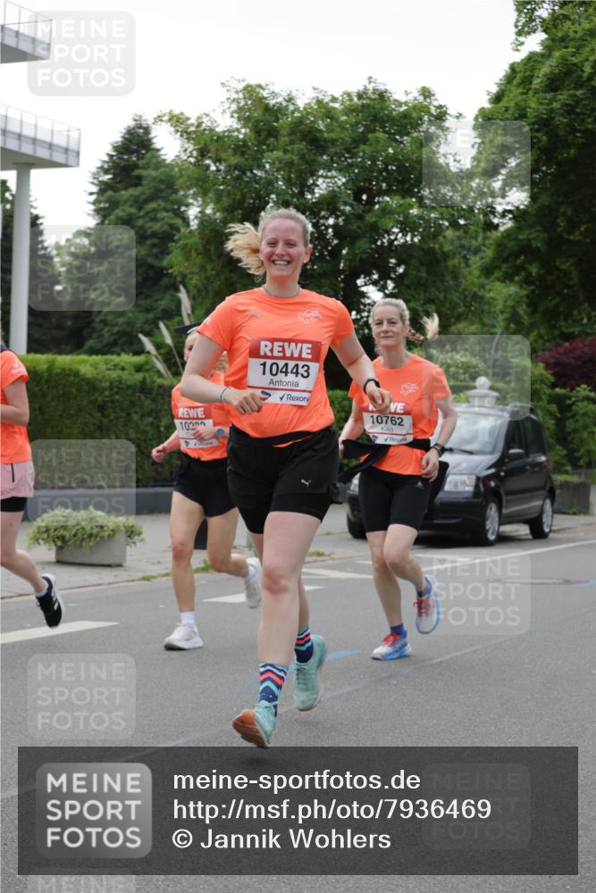 15.06.2025 - REWE Women's Run Jannik Wohlers http://msf.ph/oto/7936469 15.06.2025 08:26:35 Laufen 1020, 10443, 10762 meine-sportfotos.de