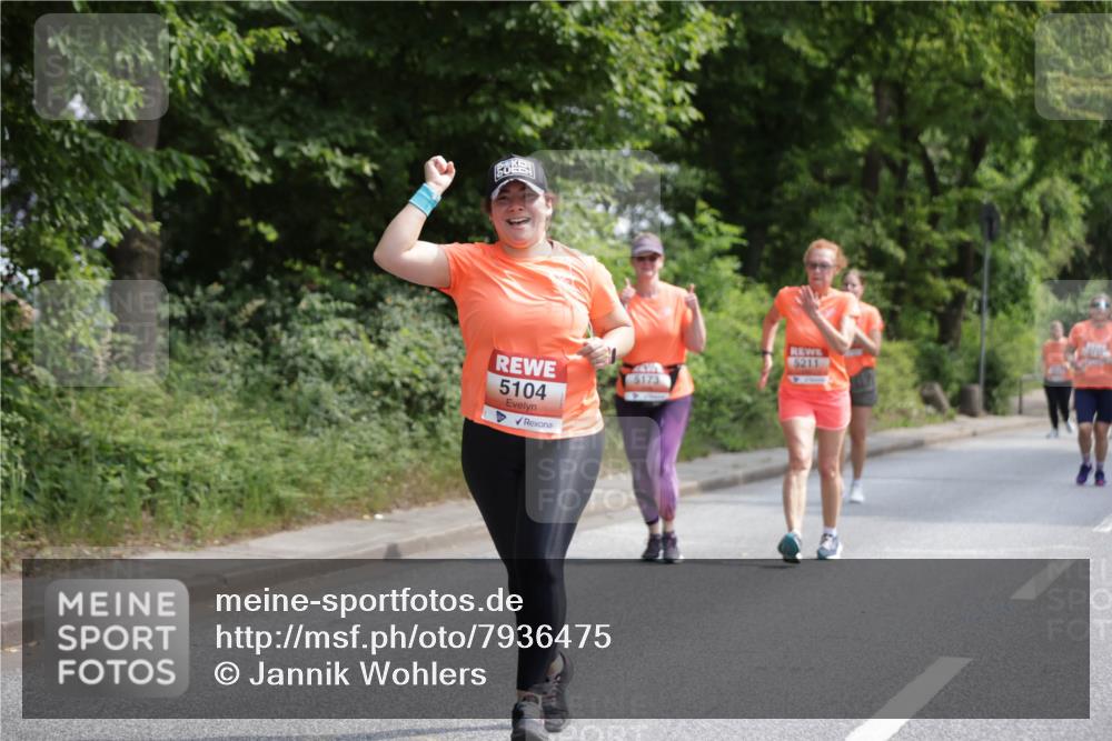 15.06.2025 - REWE Women's Run Jannik Wohlers http://msf.ph/oto/7936475 15.06.2025 10:13:26 Laufen 5173, 5104, 5211 meine-sportfotos.de