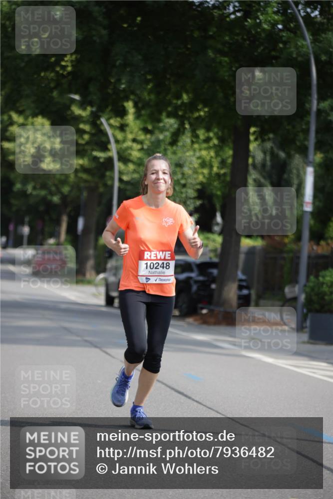 15.06.2025 - REWE Women's Run Jannik Wohlers http://msf.ph/oto/7936482 15.06.2025 08:42:43 Laufen 10248 meine-sportfotos.de