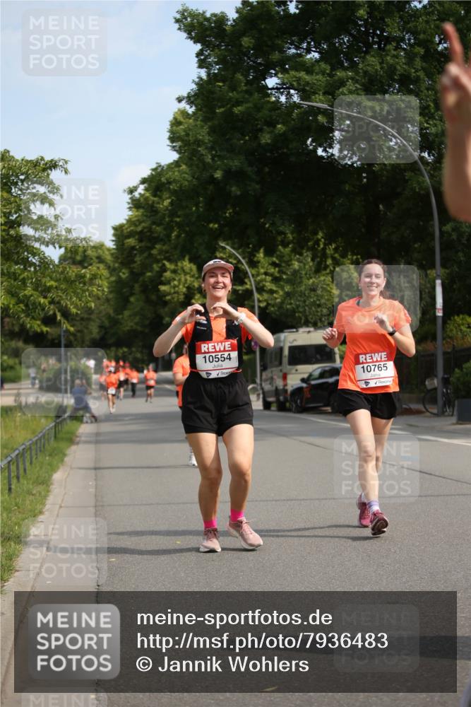 15.06.2025 - REWE Women's Run Jannik Wohlers http://msf.ph/oto/7936483 15.06.2025 09:54:19 Laufen 10554, 10765 meine-sportfotos.de
