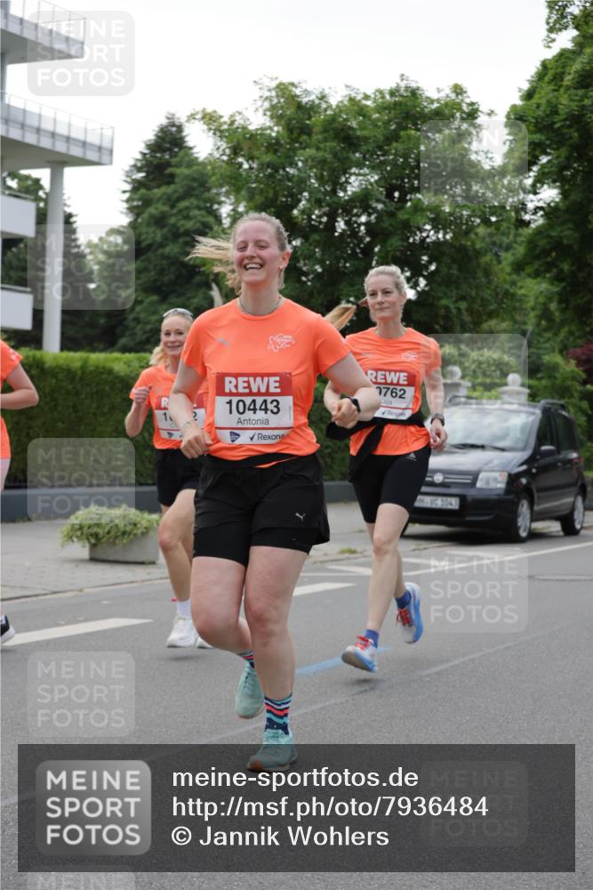 15.06.2025 - REWE Women's Run Jannik Wohlers http://msf.ph/oto/7936484 15.06.2025 08:26:35 Laufen 1, 10443, 1762, 1043 meine-sportfotos.de