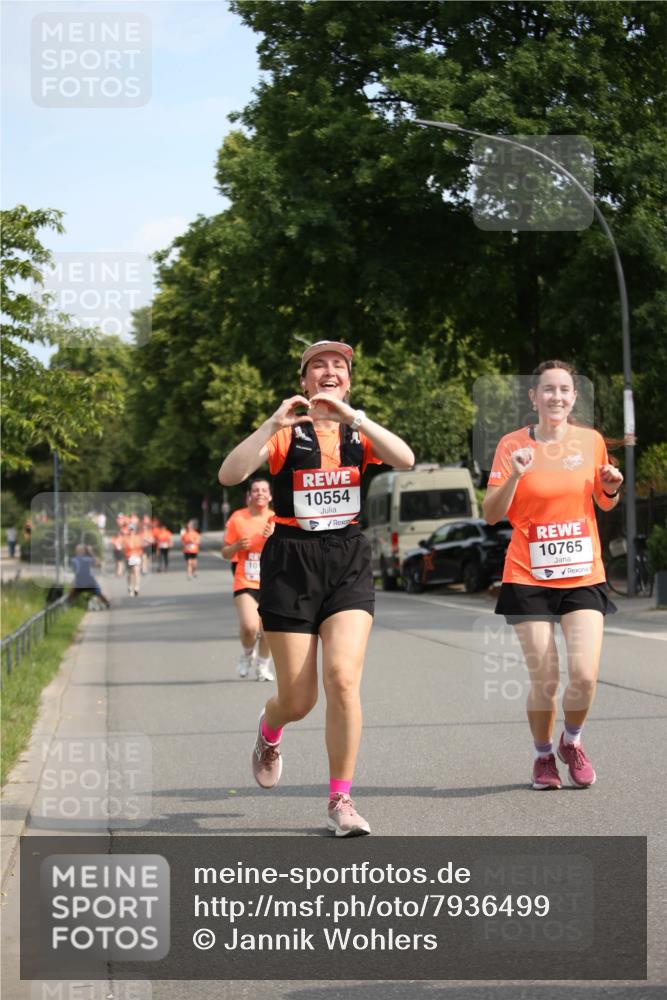 15.06.2025 - REWE Women's Run Jannik Wohlers http://msf.ph/oto/7936499 15.06.2025 09:54:19 Laufen 10554, 10765 meine-sportfotos.de