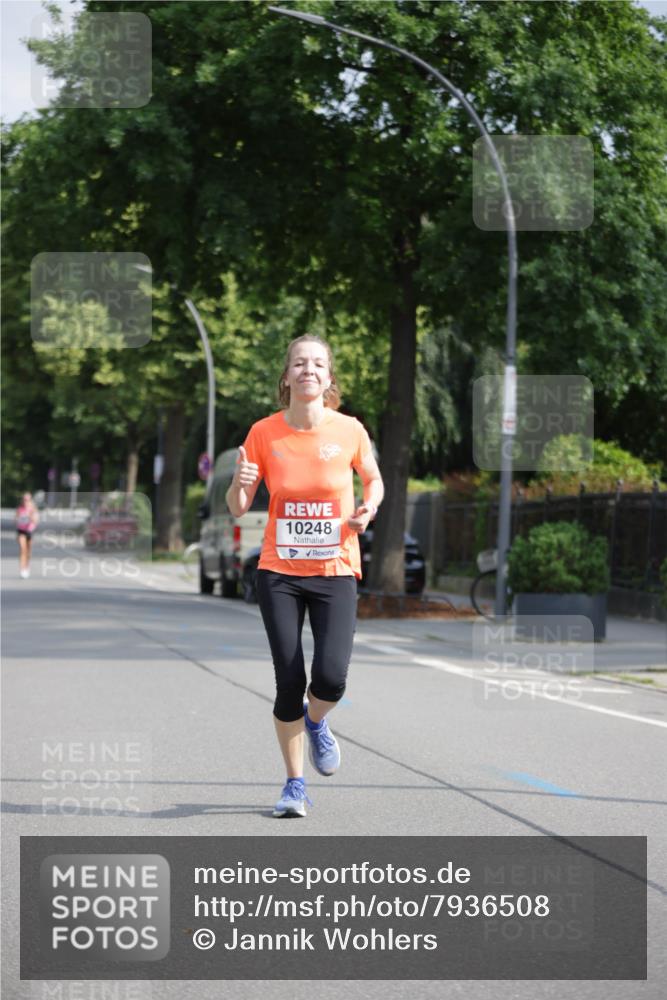 15.06.2025 - REWE Women's Run Jannik Wohlers http://msf.ph/oto/7936508 15.06.2025 08:42:43 Laufen 10248 meine-sportfotos.de