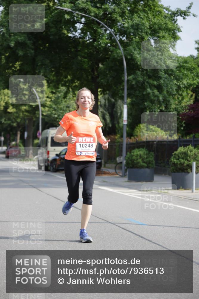 15.06.2025 - REWE Women's Run Jannik Wohlers http://msf.ph/oto/7936513 15.06.2025 08:42:44 Laufen 10248 meine-sportfotos.de