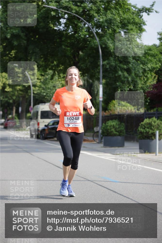 15.06.2025 - REWE Women's Run Jannik Wohlers http://msf.ph/oto/7936521 15.06.2025 08:42:44 Laufen 10248 meine-sportfotos.de