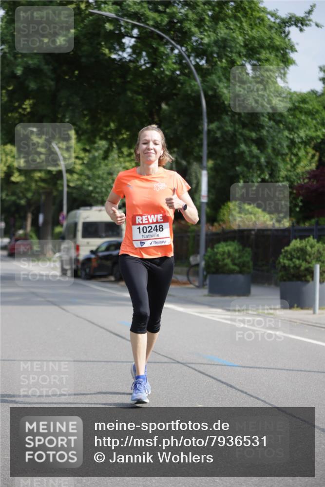 15.06.2025 - REWE Women's Run Jannik Wohlers http://msf.ph/oto/7936531 15.06.2025 08:42:44 Laufen 10248 meine-sportfotos.de
