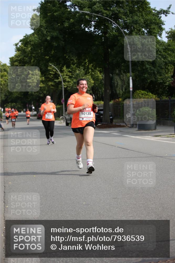15.06.2025 - REWE Women's Run Jannik Wohlers http://msf.ph/oto/7936539 15.06.2025 09:54:22 Laufen 10135 meine-sportfotos.de
