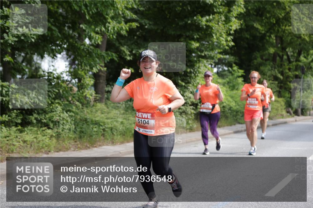 15.06.2025 - REWE Women's Run Jannik Wohlers http://msf.ph/oto/7936548 15.06.2025 10:13:26 Laufen 5104, 6211 meine-sportfotos.de
