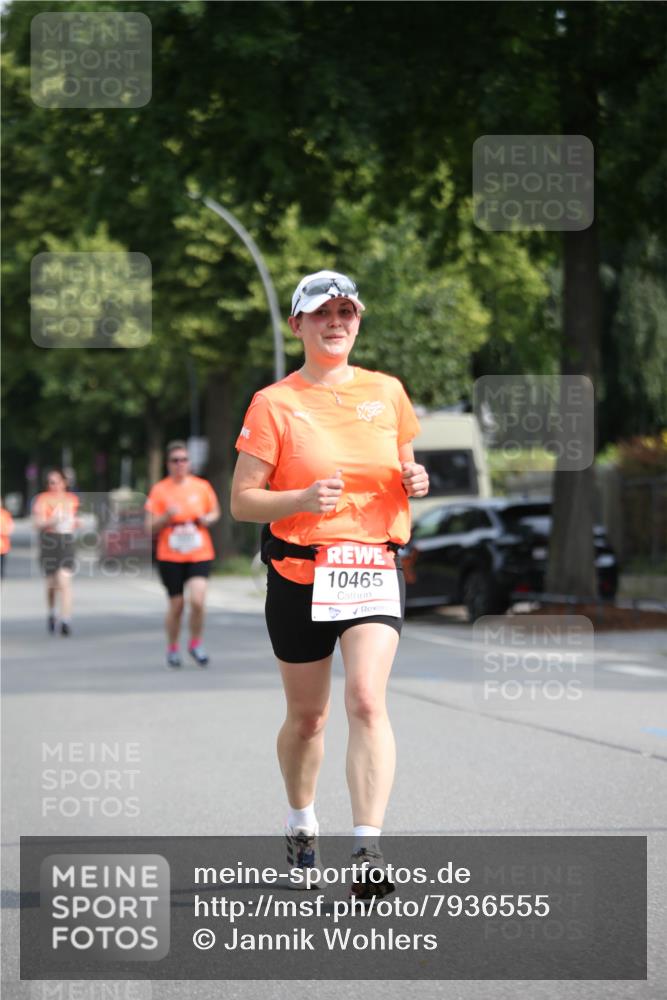 15.06.2025 - REWE Women's Run Jannik Wohlers http://msf.ph/oto/7936555 15.06.2025 09:54:35 Laufen 10465 meine-sportfotos.de