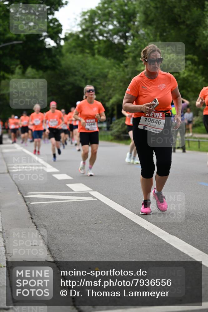 15.06.2025 - REWE Women's Run Dr. Thomas Lammeyer http://msf.ph/oto/7936556 15.06.2025 09:19:28 Laufen 10646 meine-sportfotos.de