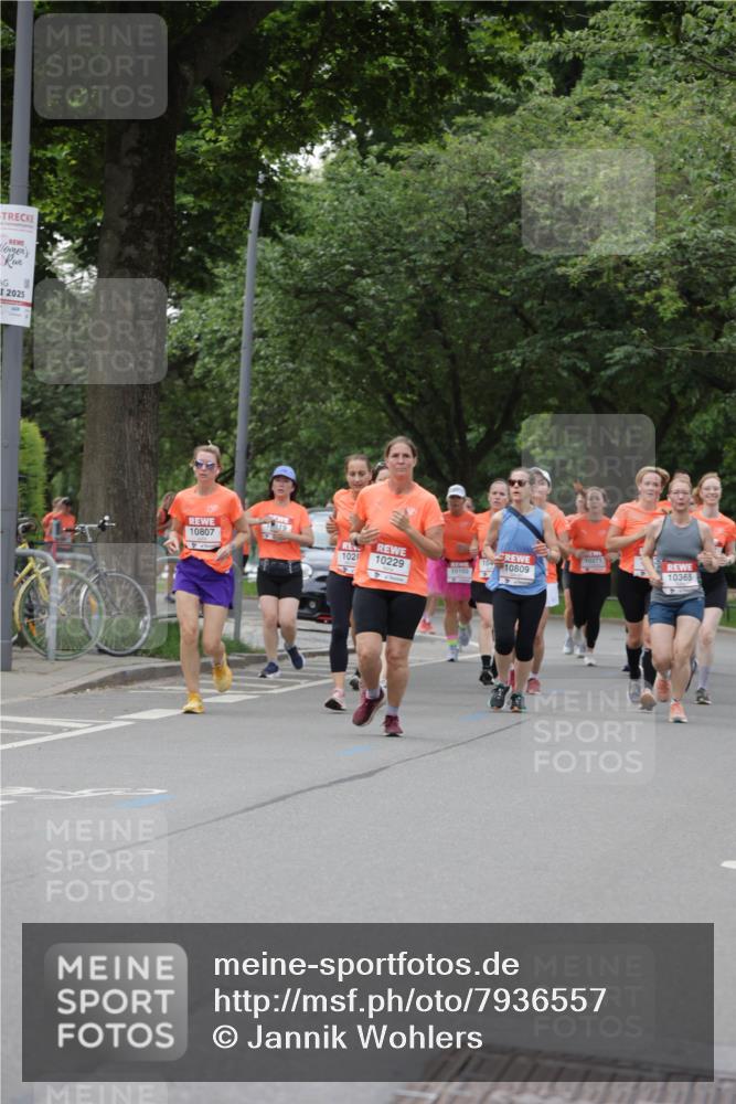 15.06.2025 - REWE Women's Run Jannik Wohlers http://msf.ph/oto/7936557 15.06.2025 08:26:37 Laufen 2025, 10229 meine-sportfotos.de