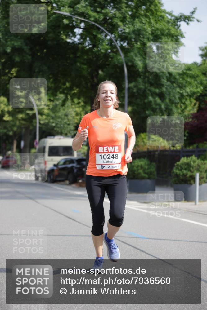 15.06.2025 - REWE Women's Run Jannik Wohlers http://msf.ph/oto/7936560 15.06.2025 08:42:44 Laufen 10248 meine-sportfotos.de