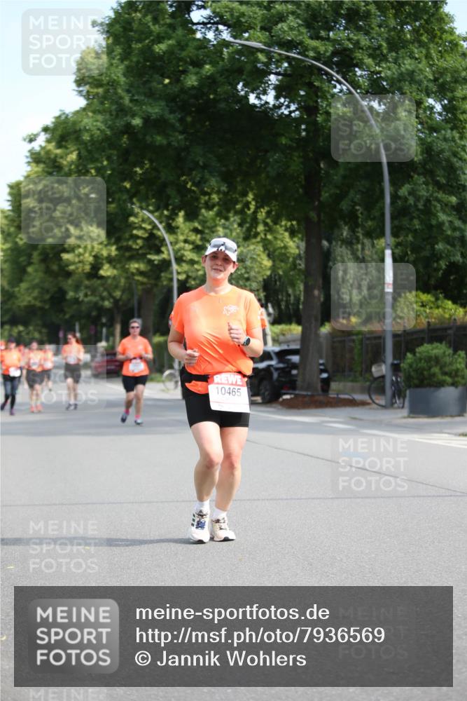 15.06.2025 - REWE Women's Run Jannik Wohlers http://msf.ph/oto/7936569 15.06.2025 09:54:35 Laufen 10465 meine-sportfotos.de