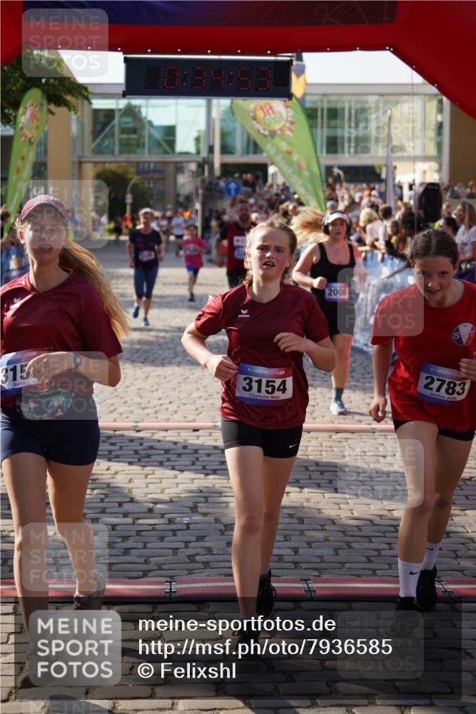 13.06.2025 - Holstenköstenlauf Felixshl http://msf.ph/oto/7936585 13.06.2025 18:04:54 Laufen 2008, 2105, 2686, 2783, 2892, 2896, 3153, 3154, 3291, 3765 meine-sportfotos.de