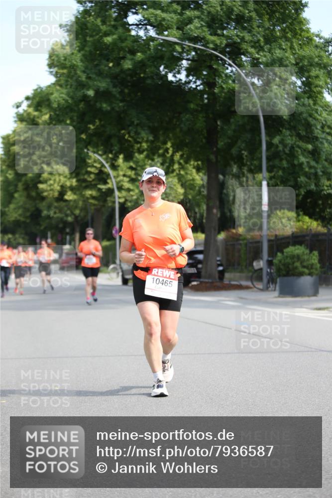 15.06.2025 - REWE Women's Run Jannik Wohlers http://msf.ph/oto/7936587 15.06.2025 09:54:35 Laufen 10465 meine-sportfotos.de