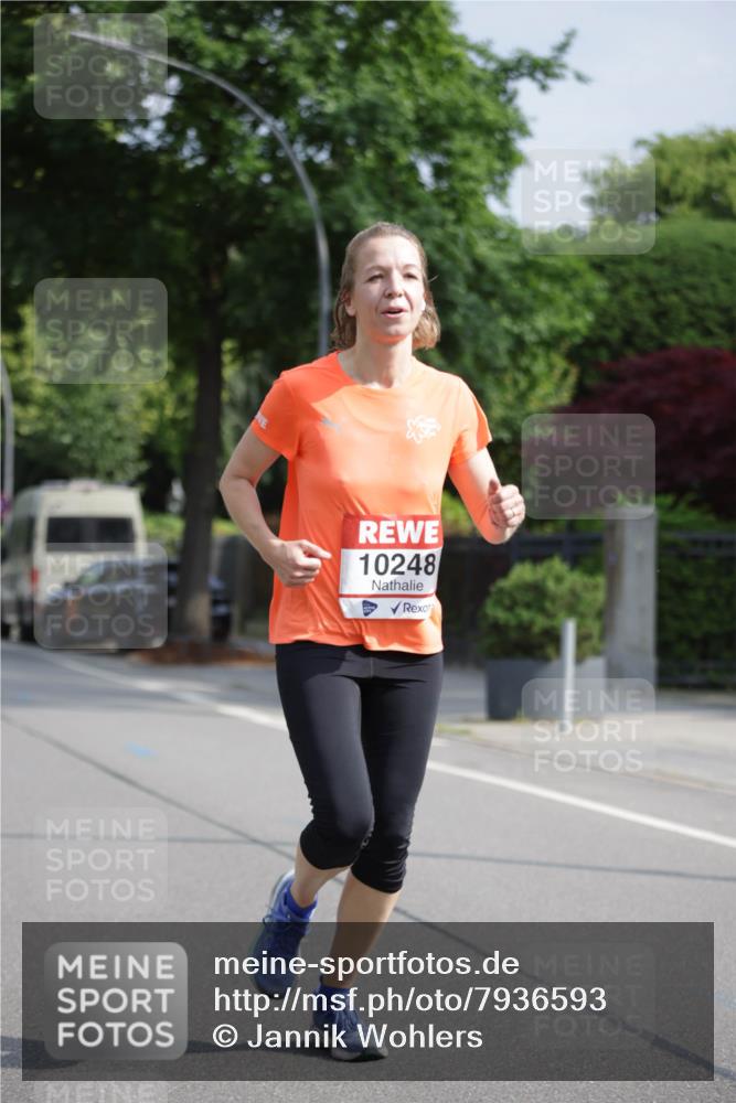 15.06.2025 - REWE Women's Run Jannik Wohlers http://msf.ph/oto/7936593 15.06.2025 08:42:44 Laufen 10248 meine-sportfotos.de