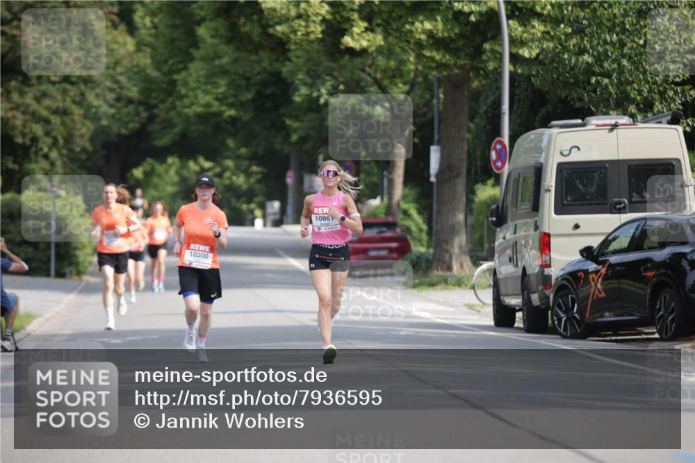 15.06.2025 - REWE Women's Run Jannik Wohlers http://msf.ph/oto/7936595 15.06.2025 08:42:49 Laufen 10200, 1086, 4 meine-sportfotos.de