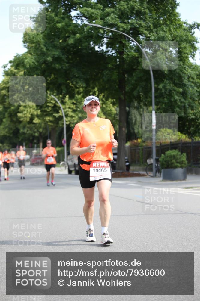 15.06.2025 - REWE Women's Run Jannik Wohlers http://msf.ph/oto/7936600 15.06.2025 09:54:36 Laufen 10465 meine-sportfotos.de
