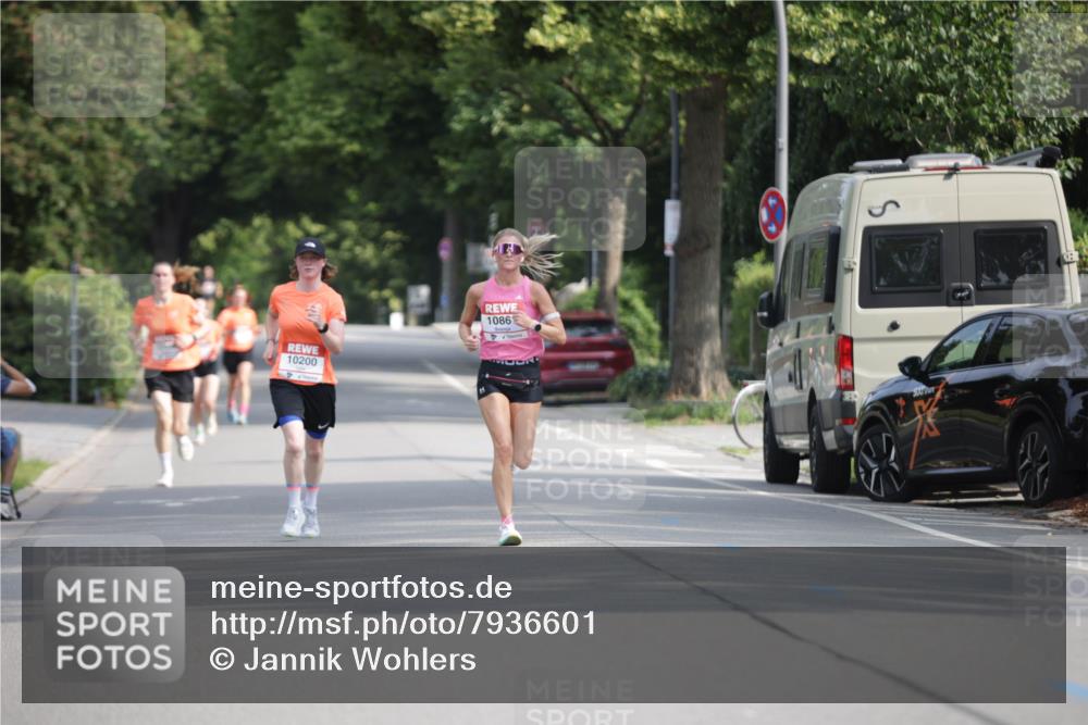 15.06.2025 - REWE Women's Run Jannik Wohlers http://msf.ph/oto/7936601 15.06.2025 08:42:50 Laufen 10200, 1086 meine-sportfotos.de
