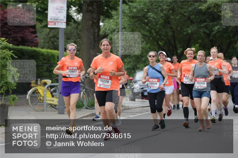 15.06.2025 - REWE Women's Run Jannik Wohlers http://msf.ph/oto/7936615 15.06.2025 08:26:39 Laufen 15, 2025, 10807, 105, 10229, 10809, 10365, 66, 1011 meine-sportfotos.de