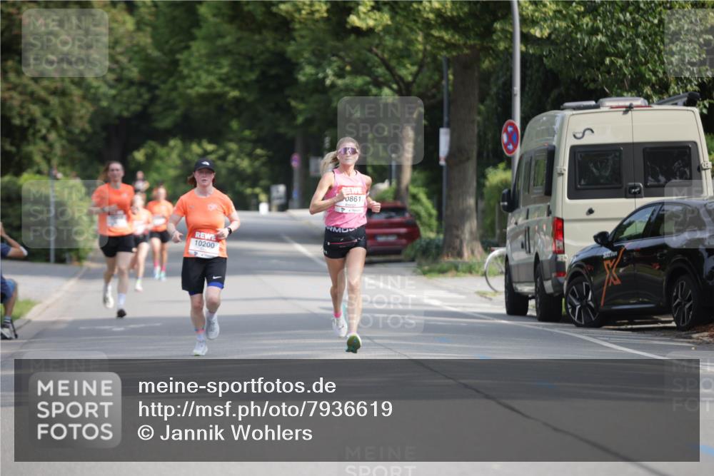 15.06.2025 - REWE Women's Run Jannik Wohlers http://msf.ph/oto/7936619 15.06.2025 08:42:50 Laufen 0861, 10200 meine-sportfotos.de