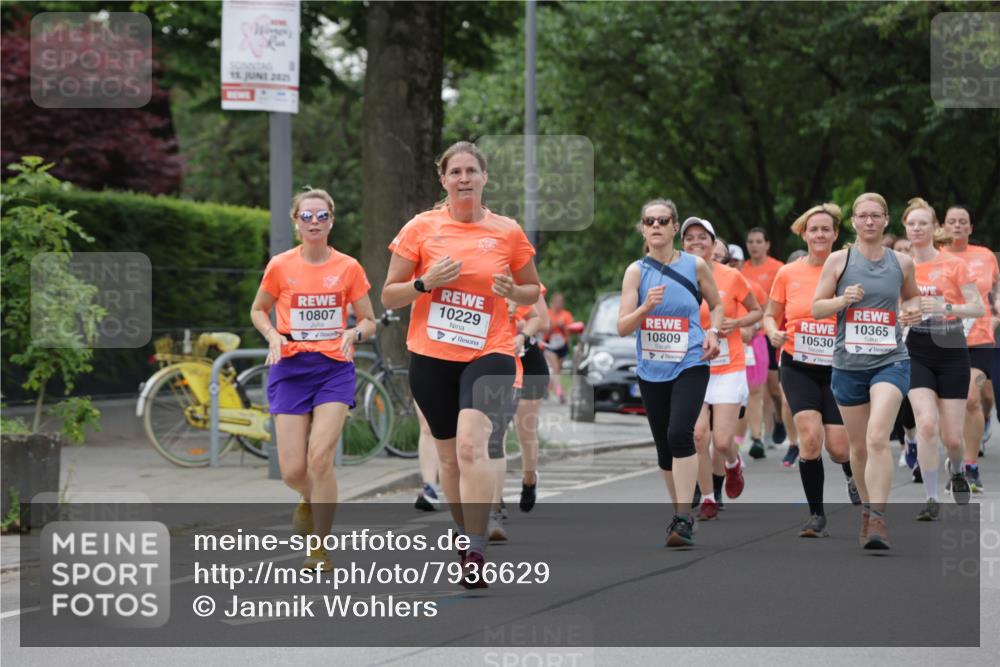 15.06.2025 - REWE Women's Run Jannik Wohlers http://msf.ph/oto/7936629 15.06.2025 08:26:40 Laufen 15, 2025, 10365, 10530, 10807, 10229, 10809 meine-sportfotos.de