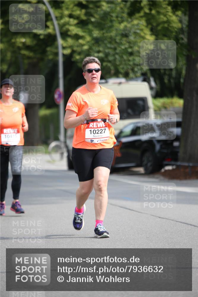 15.06.2025 - REWE Women's Run Jannik Wohlers http://msf.ph/oto/7936632 15.06.2025 09:54:40 Laufen 10415, 10227 meine-sportfotos.de