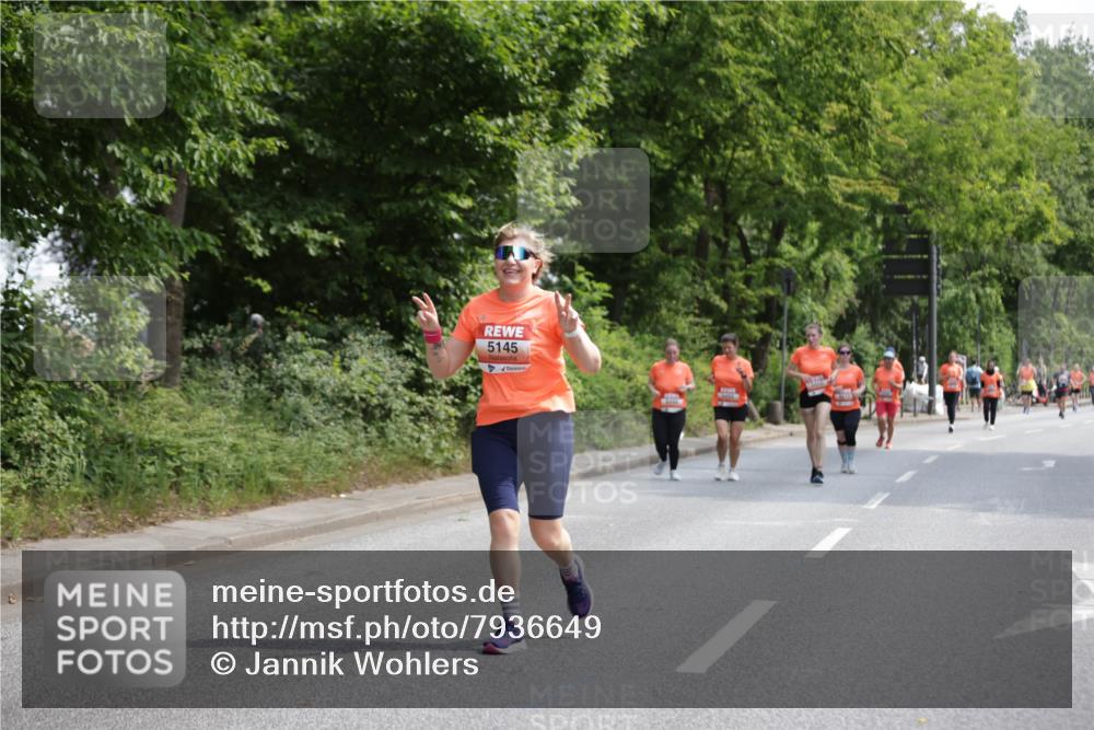 15.06.2025 - REWE Women's Run Jannik Wohlers http://msf.ph/oto/7936649 15.06.2025 10:13:34 Laufen 5145 meine-sportfotos.de