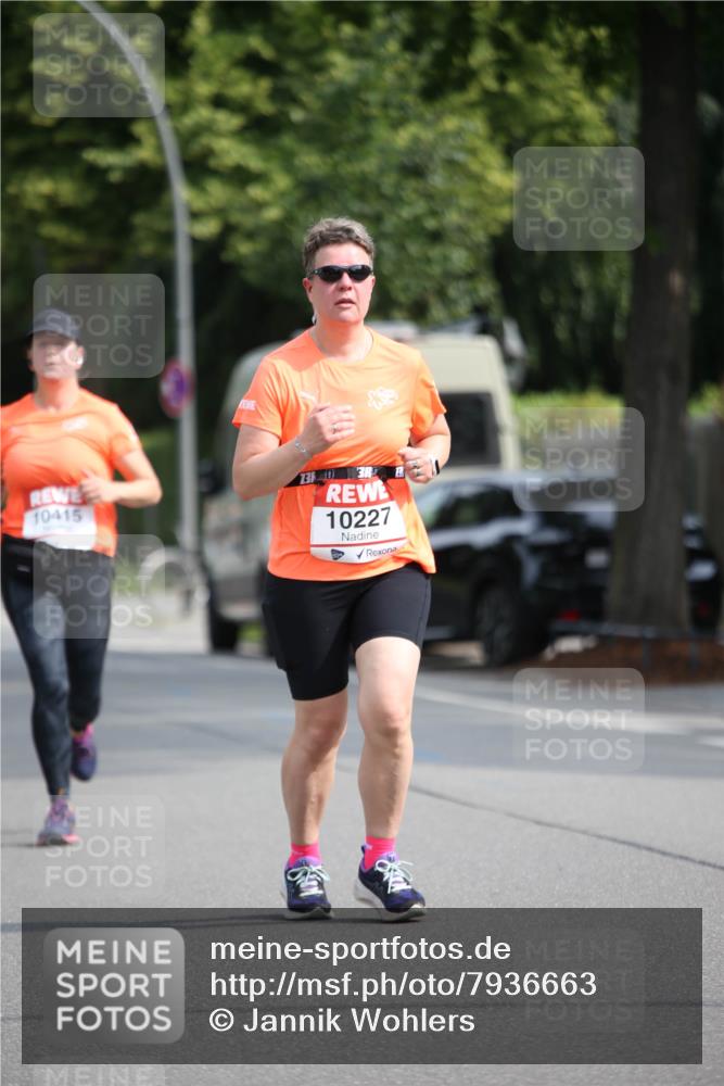 15.06.2025 - REWE Women's Run Jannik Wohlers http://msf.ph/oto/7936663 15.06.2025 09:54:40 Laufen 10415, 23, 40, 3, 10227 meine-sportfotos.de