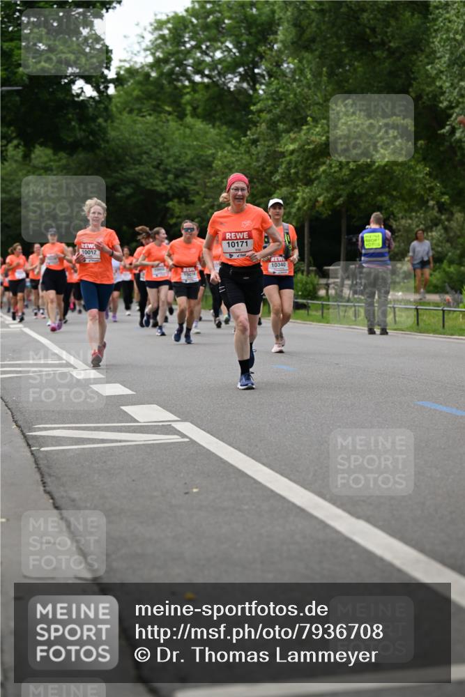 15.06.2025 - REWE Women's Run Dr. Thomas Lammeyer http://msf.ph/oto/7936708 15.06.2025 09:19:31 Laufen 10171 meine-sportfotos.de
