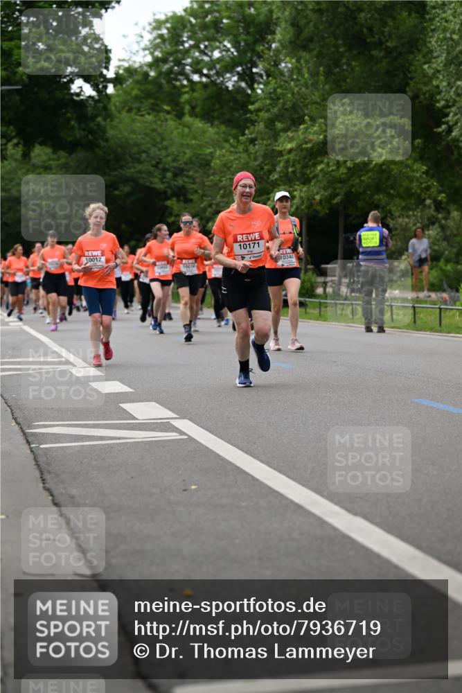 15.06.2025 - REWE Women's Run Dr. Thomas Lammeyer http://msf.ph/oto/7936719 15.06.2025 09:19:31 Laufen 10171 meine-sportfotos.de