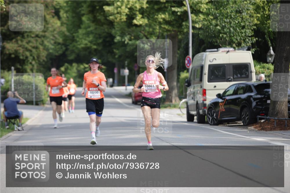 15.06.2025 - REWE Women's Run Jannik Wohlers http://msf.ph/oto/7936728 15.06.2025 08:42:52 Laufen 10200, 10861 meine-sportfotos.de