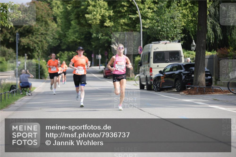 15.06.2025 - REWE Women's Run Jannik Wohlers http://msf.ph/oto/7936737 15.06.2025 08:42:52 Laufen 10200, 10861 meine-sportfotos.de