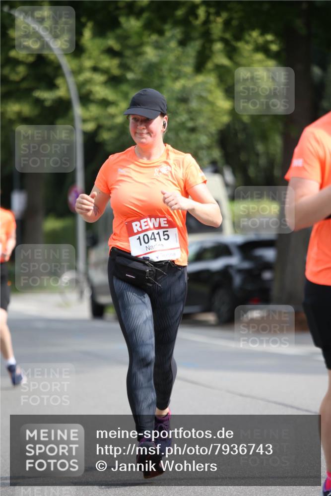 15.06.2025 - REWE Women's Run Jannik Wohlers http://msf.ph/oto/7936743 15.06.2025 09:54:42 Laufen 10415 meine-sportfotos.de