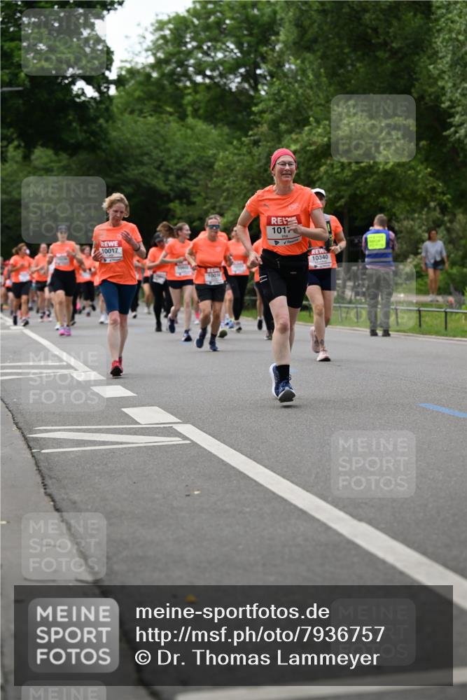 15.06.2025 - REWE Women's Run Dr. Thomas Lammeyer http://msf.ph/oto/7936757 15.06.2025 09:19:31 Laufen 10017, 1012 meine-sportfotos.de