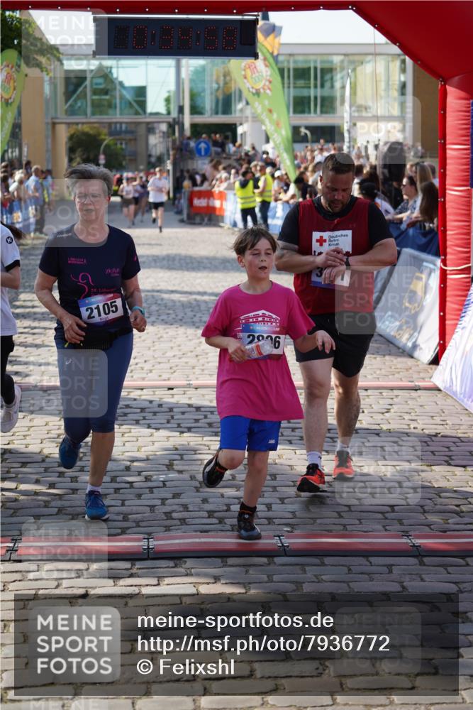 13.06.2025 - Holstenköstenlauf Felixshl http://msf.ph/oto/7936772 13.06.2025 18:04:59 Laufen 2008, 2105, 2686, 2896, 3291 meine-sportfotos.de