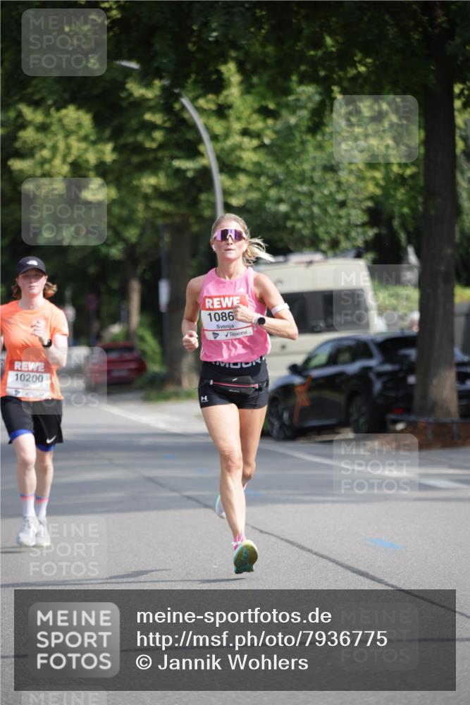15.06.2025 - REWE Women's Run Jannik Wohlers http://msf.ph/oto/7936775 15.06.2025 08:42:54 Laufen 10200, 1086 meine-sportfotos.de