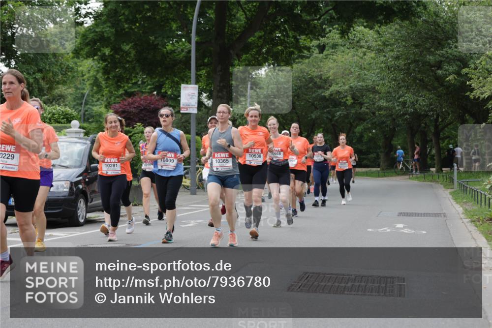 15.06.2025 - REWE Women's Run Jannik Wohlers http://msf.ph/oto/7936780 15.06.2025 08:26:43 Laufen 0229, 0668, 10530, 10115, 10809, 10365, 0097, 10271, 10281, 1046 meine-sportfotos.de