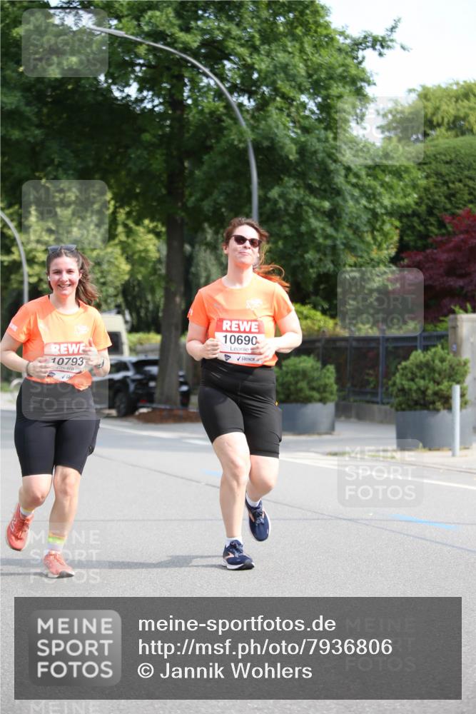 15.06.2025 - REWE Women's Run Jannik Wohlers http://msf.ph/oto/7936806 15.06.2025 09:54:48 Laufen 10793, 10690 meine-sportfotos.de