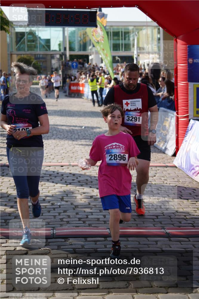 13.06.2025 - Holstenköstenlauf Felixshl http://msf.ph/oto/7936813 13.06.2025 18:05:00 Laufen 2105, 2686, 2896, 3291 meine-sportfotos.de
