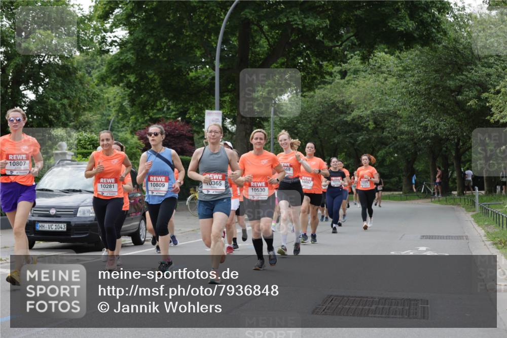 15.06.2025 - REWE Women's Run Jannik Wohlers http://msf.ph/oto/7936848 15.06.2025 08:26:44 Laufen 10807, 10281, 10809, 0365, 10530, 1043, 668, 10097, 10115, 10271 meine-sportfotos.de
