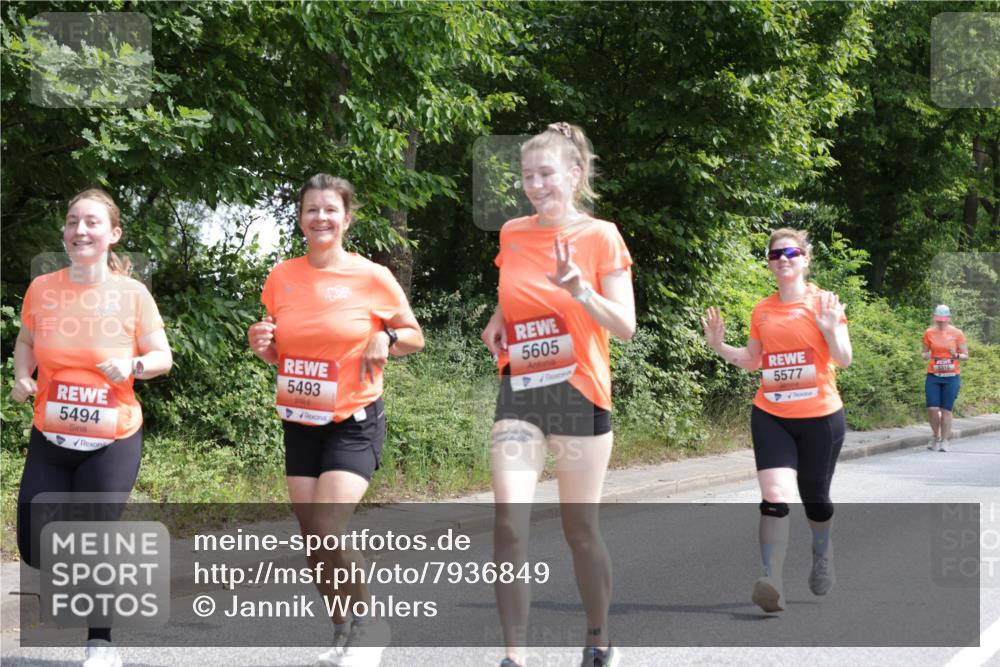 15.06.2025 - REWE Women's Run Jannik Wohlers http://msf.ph/oto/7936849 15.06.2025 10:13:41 Laufen 5494, 5493, 5605, 5577, 6315 meine-sportfotos.de